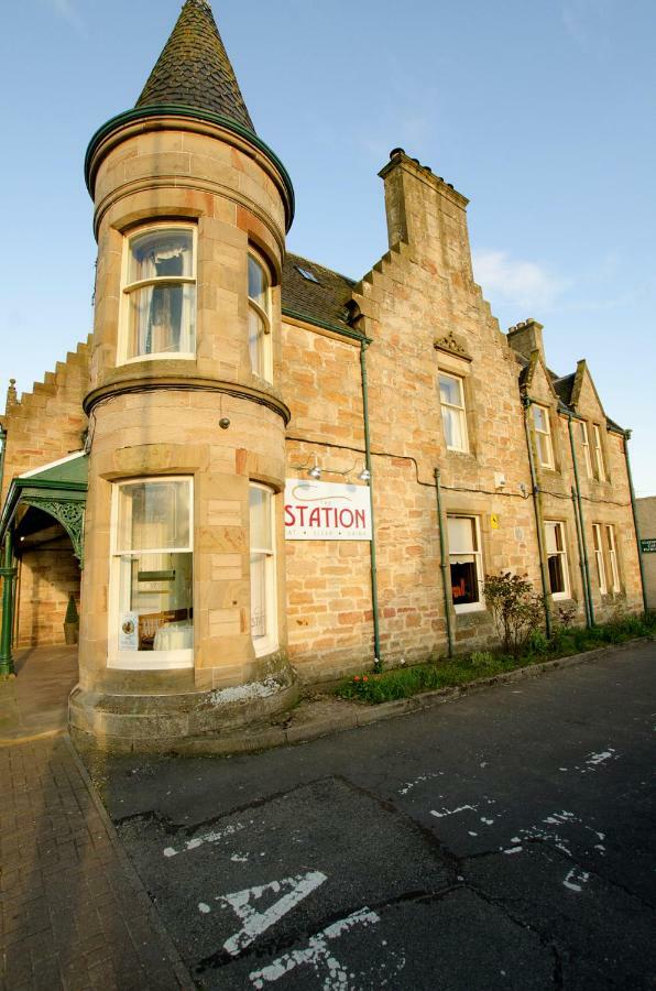 The Station Hotel Alness Exterior photo
